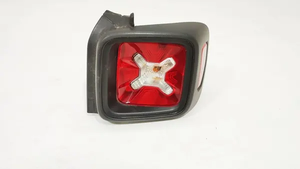 Luz trasera derecha Jeep Renegade image 2