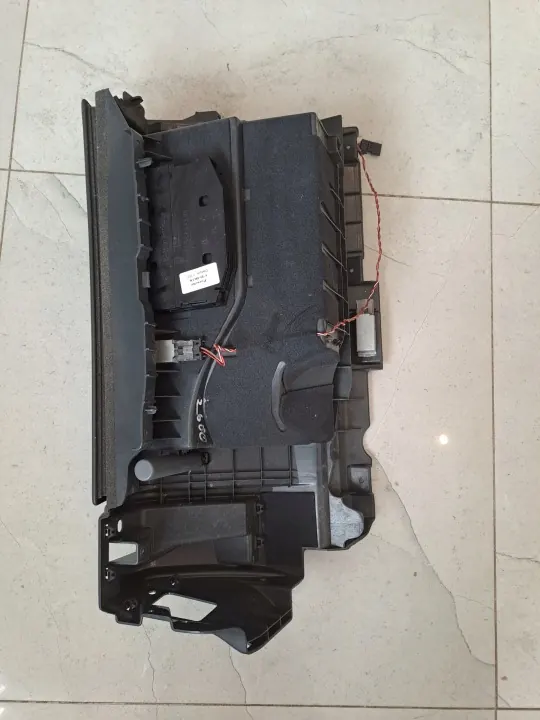 Compartiment d'étagère Porsche 911 997 OEM 99755244401 image 3