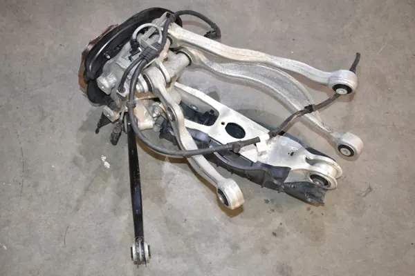 Hinterachsfeder rechts OEM 9Y0505432D Porsche Cayenne image 3