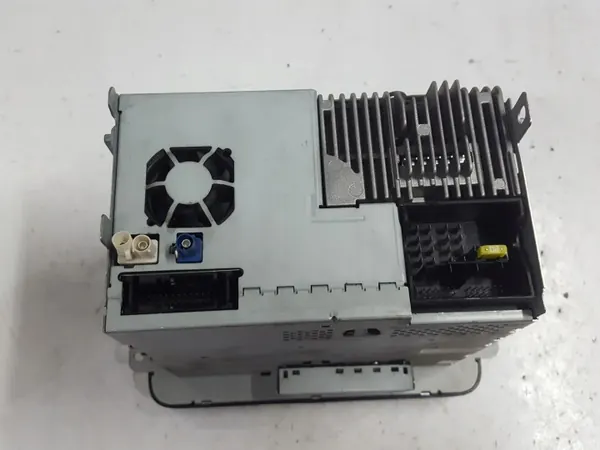 OEM 1T0035680B Radio GPS para VW - Usado image 4