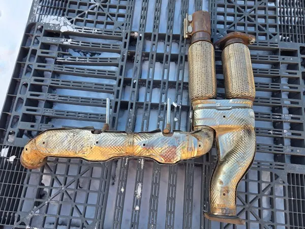 Ford Ranger Raptor Främre avgasrör OEM MB33-5A212-AH image 2