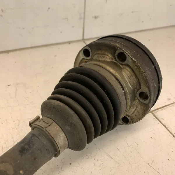 Höger Framdrevaxel VW PASSAT B8 2.0 TDI 150HK image 7