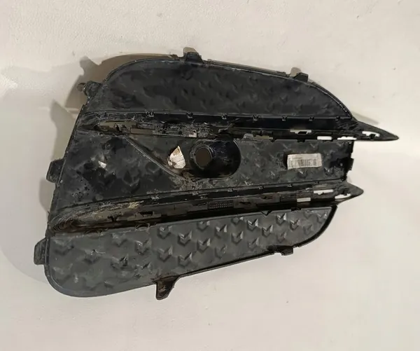 Bouchon de pare-chocs avant gauche Mercedes V-Class 447 AMG A4478851200 image 6