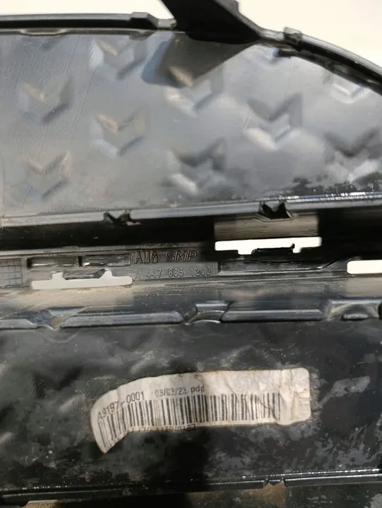 Bouchon de pare-chocs avant gauche Mercedes V-Class 447 AMG A4478851200 image 8