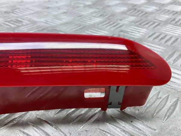 Tredje Bromsljus VW Passat B6/B7 OEM 1K6945097A image 9