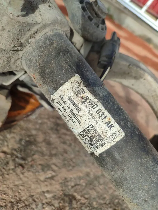 Audi OE 8W0407560 Mozzo di sterzo image 3