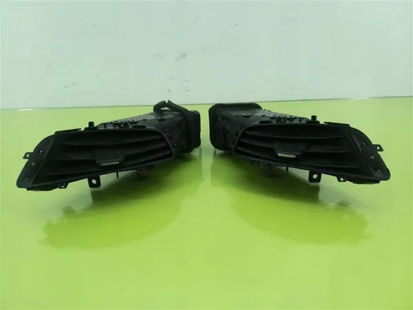 OEM 330188061 Entradas de ar consola Opel Zafira C image 2