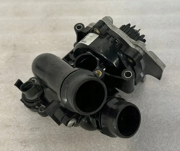 VW Audi Vattenpump 1.8 2.0 TSI image 2
