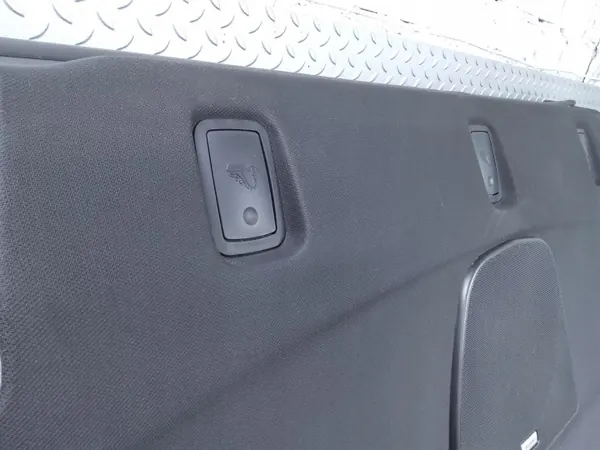 Cadillac XTS Bagagehylla OEM 84006875 - Begagnad image 3