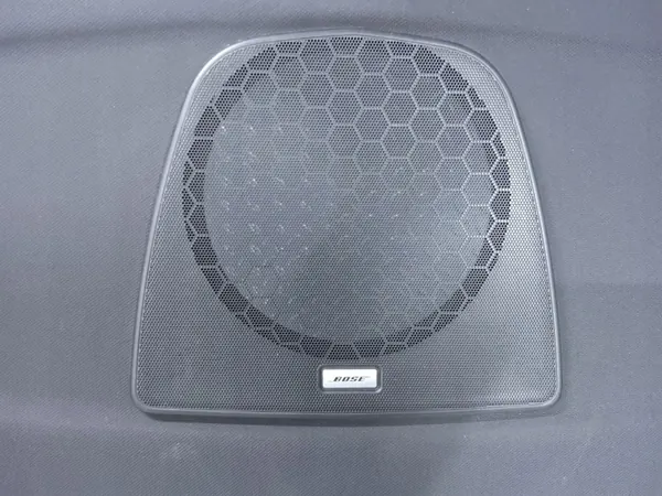 Cadillac XTS Bagagehylla OEM 84006875 - Begagnad image 7