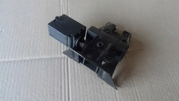 BMW E39 Bagagelås Kombi 8168892 image 2