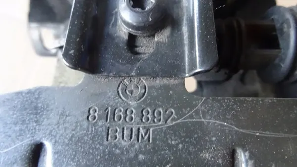 BMW E39 Bagagelås Kombi 8168892 image 6