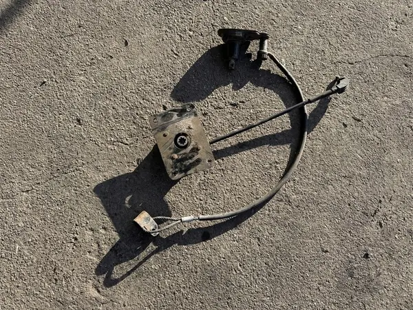 Treuil de support de roue de secours Ford Transit MK8 image 2