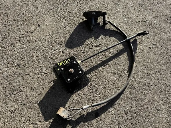 Treuil de support de roue de secours Ford Transit MK8 image 3