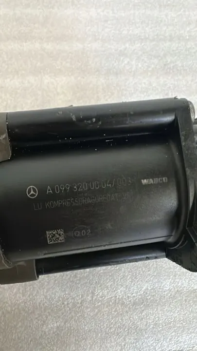 Mercedes W213 Sprinter Luftkompressor OEM A0993200004 image 4