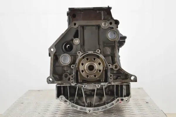 Begagnad Audi motorblock OEM 06H103011AP image 3