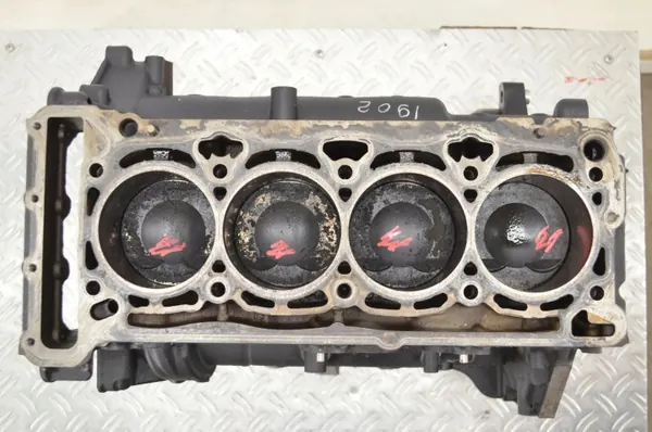 Begagnad Audi motorblock OEM 06H103011AP image 6
