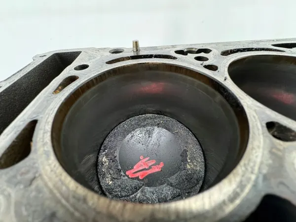 Begagnad Audi motorblock OEM 06H103011AP image 8