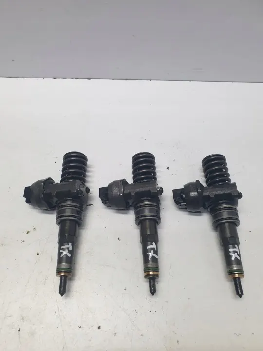 Inyector OEM 03813073XT para VW Audi Skoda 1.9 TDI image 2