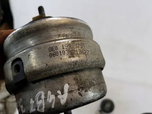 Motorlager Audi A4 B7 3.2 FSI 8E0199379T image 3