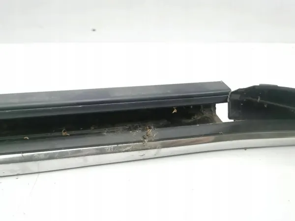 Guide de vitre Chrysler OEM 30100576 - Occasion image 8