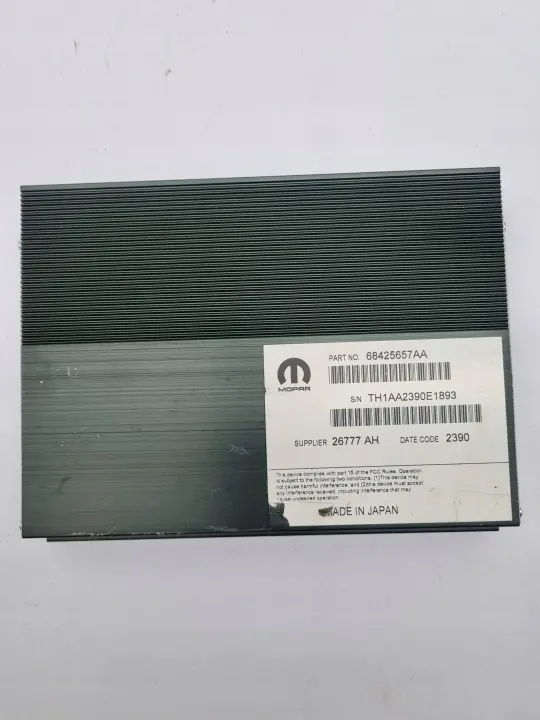 OEM 68425657AA Äänenvahvistin Dodge Charger 2019 image 2