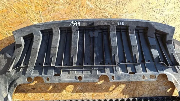 FORD AM51-A8B384-AA Voorbumper onderkap - Gebruikt image 3