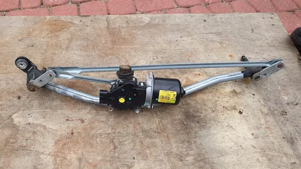 Mecanismo de limpiaparabrisas delantero Dacia Sandero II image 8