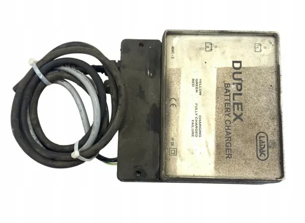 Chargeur Scania 4041DXC - Pièce OEM d'occasion image 2