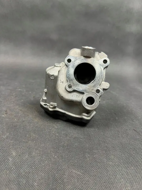 Válvula EGR Mercedes-Benz C W205 2015 A6511400660 image 3