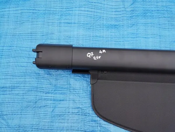 Audi Q7 Kofferraumrollo OEM 310126173915 image 3