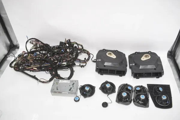 Système audio BMW OE OEM 9266356 pour 5 Touring image 4