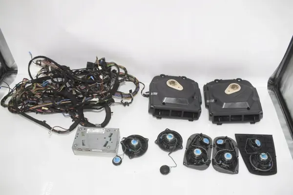 Système audio BMW OE OEM 9266356 pour 5 Touring image 5