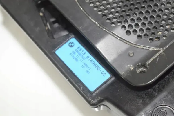 Système audio BMW OE OEM 9266356 pour 5 Touring image 7