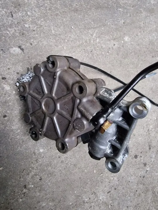 Scania vaihteistoöljypumppu OEM 2360885 2409146 image 6