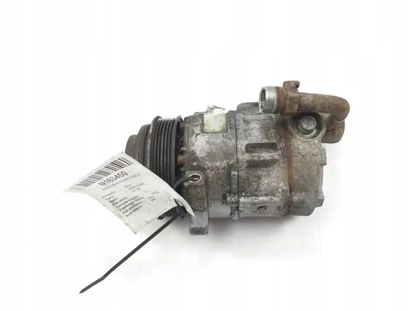 Mercedes W638 A/C Compressor A0002303911 image 2