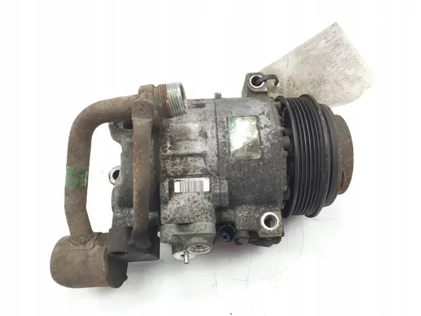 Mercedes W638 A/C Compressor A0002303911 image 3
