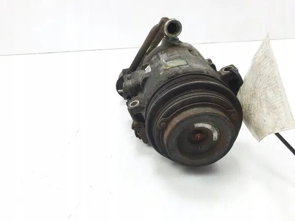 Mercedes W638 A/C Compressor A0002303911 image 4