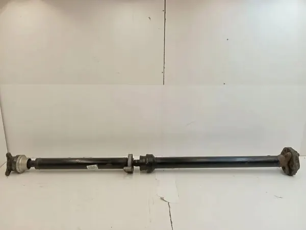 Árbol de transmisión Mercedes-Benz OEM A2531001 - Usado image 2