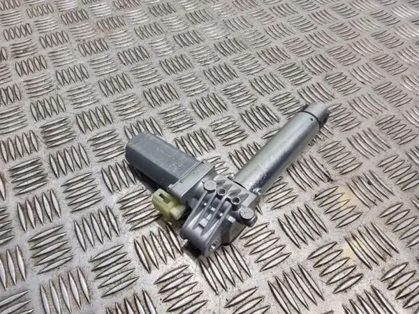 Moteur de siège avant droit BMW OE 8321087 pour Série 5 image 3