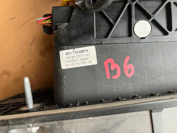 Versnellingspookknop OEM 3C1713025H voor VW Passat B6 image 5
