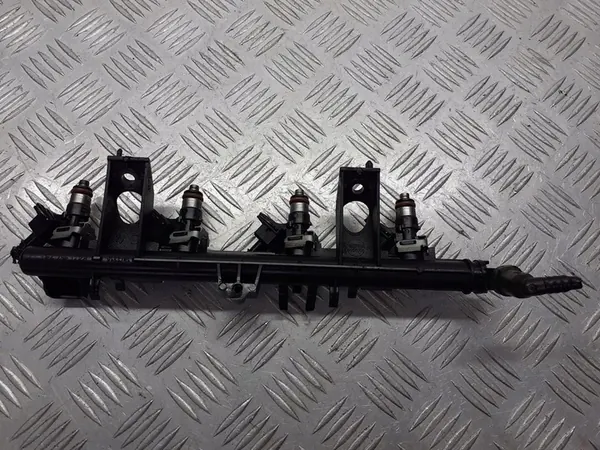 Brandstofrail Renault Thalia 1.2 8200367230 image 3