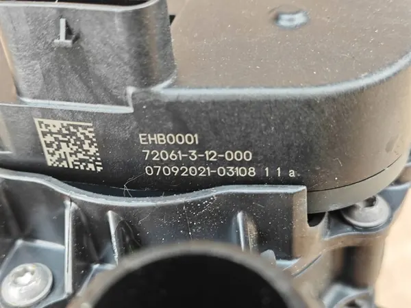 Carcasa termostato OEM 8642560 para BMW 530i G30 image 7