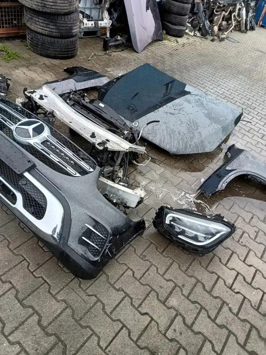Mercedes GLC etupuskuri OEM A2536000000 - Käytetty image 3