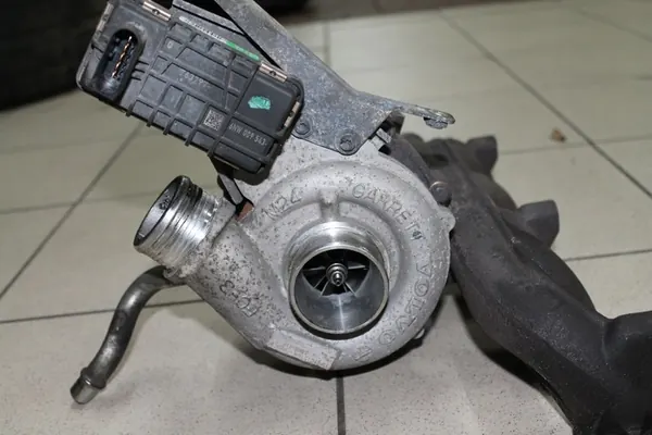 Turbo Volvo D5 2006-2010 image 3