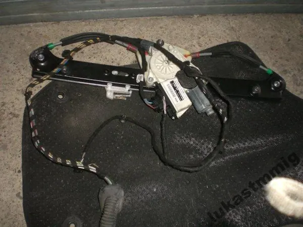 Elevador de vidro traseiro direito BMW X3 (E83) OEM 51333448250 image 3