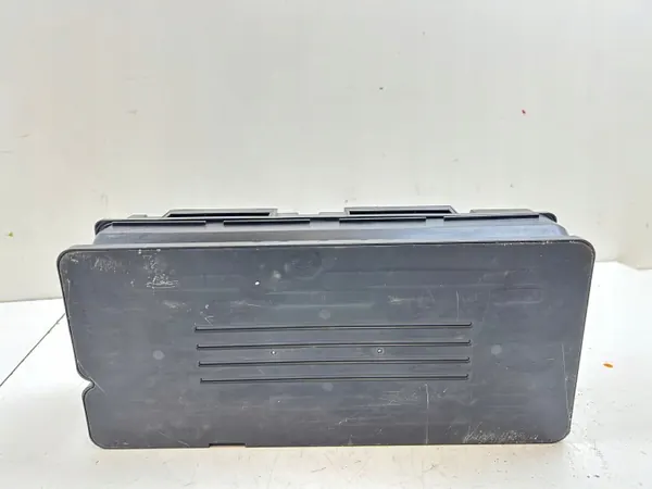 Audi Q7 4M Jännitemuunnin OEM 4M0915105B - Käytetty osa image 3
