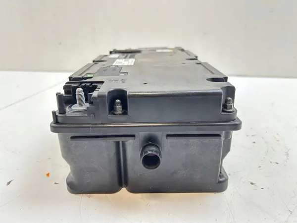 Audi Q7 4M Jännitemuunnin OEM 4M0915105B - Käytetty osa image 4