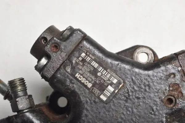 Opel OE Einspritzpumpe OEM 55236707 0445010266 image 3