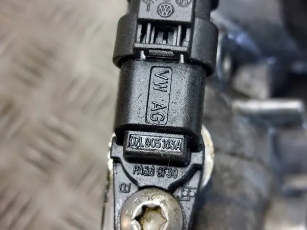 Ventillock OEM CABB 06H103475G för Audi A4 B8 1.8 TFSI image 3
